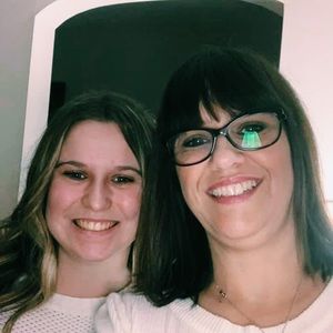 Meet your Posher, Carly